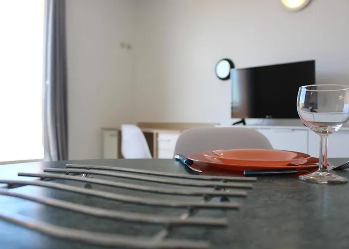 Appt - Lr030-a312 * لا روشيل